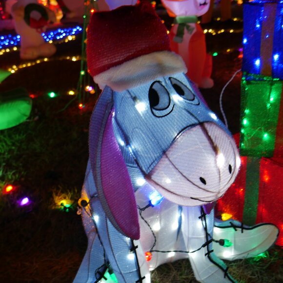 Disney 2.5 FT EEYORE Light Up Tinsel Yard 3D Sculpture Christmas LED Decor Prop - Picture 2 of 11